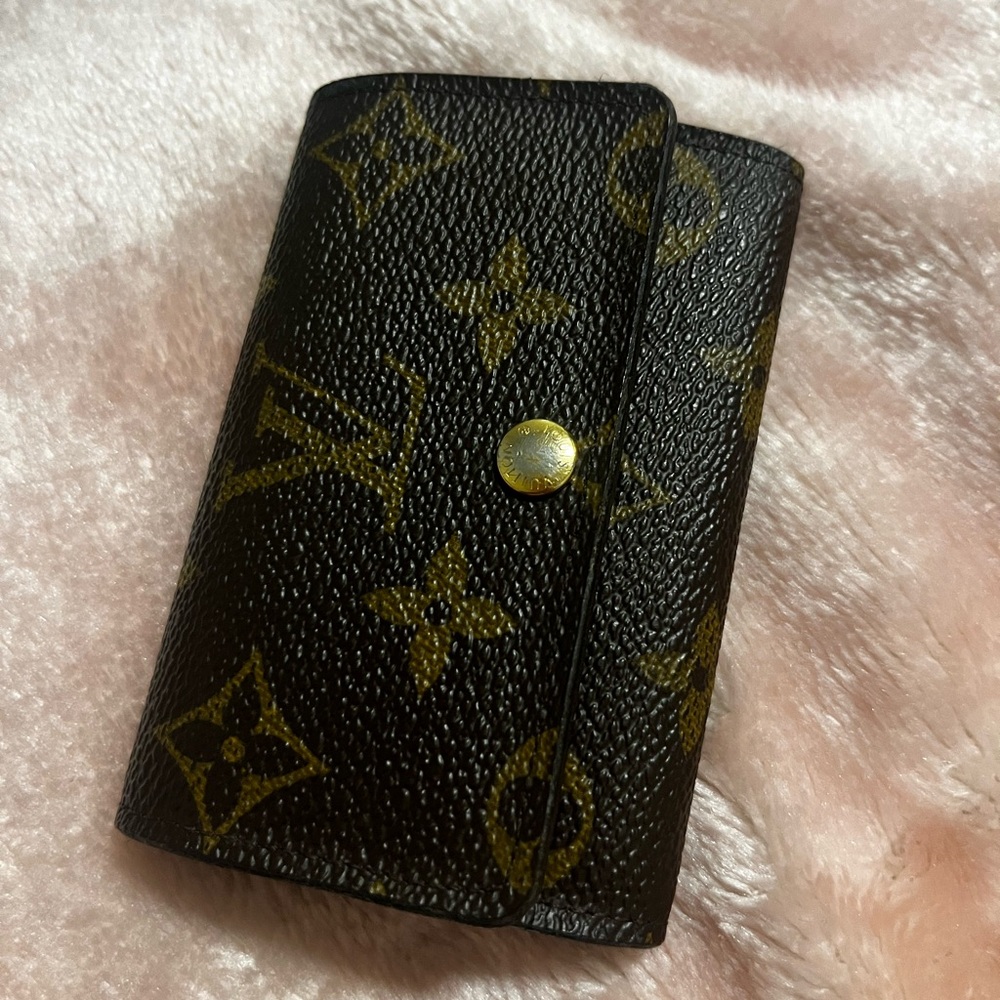 Louis Vuitton SMG